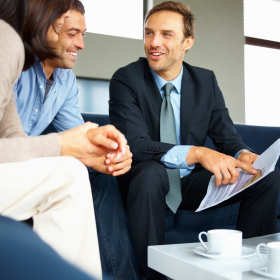 Dlaczego warto umówić się z doradcą ubezpieczeniowym?