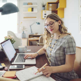 Czy warto zdecydować się na pomoc biura rachunkowego podczas zakładania własnej działalności gospodarczej?