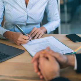 Kompleksowe ubezpieczenie firmowe - Jaką polisę wybrać i ile to kosztuje?