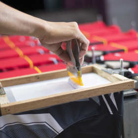 Jakie wyróżnia się rodzaje folii do nadruku termotransferowego?