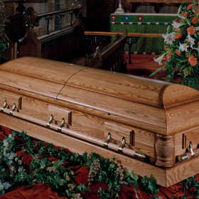 Wybór trumny na pochówek w Zakładzie Pogrzebowym J.A.R.