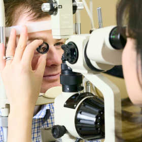 Badanie wzroku i dobór oprawek z Optyk Halinów Agata Szeląg