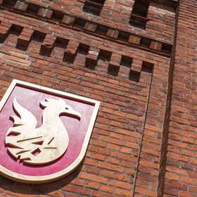 Dlaczego warto zobaczyć Małdyty i zatrzymać się w Zajeździe pod Kłobukiem?