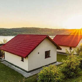  Planujesz urlop w Bieszczadach? Poznaj ofertę noclegową Domków Na Zielonym Wzgórzu w Zawozie