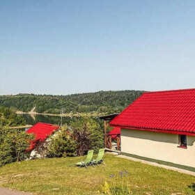  Szukasz noclegu w Bieszczadach? Poznaj Domki Na Zielonym Wzgórzu w Zawozie