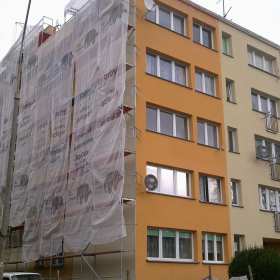 Farby elewacyjne – jak wybrać takie, które przetrwają lata?