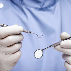 Mirosława Szczupak Gabinet Stomatologiczny: Usuwanie kamienia nazębnego i przeciwdziałanie powstawaniu próchnicy