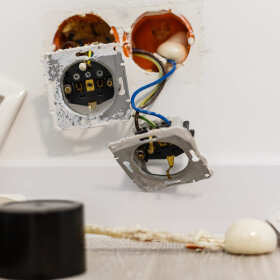 Szeroki wybór artykułów elektrycznych w ofercie firmy Asel FHAndrzej Stankiewicz 