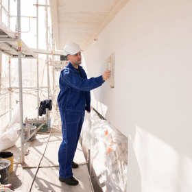 Naprawa zniszczonych elewacji