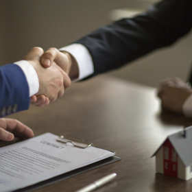 O czym należy pamiętać przy wyborze kredytu hipotecznego? Ekspert kredytowy Przemysław Małyga