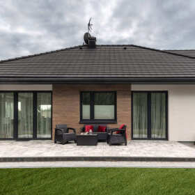 Jakie okna wybrać do domu od frimy M&S Bomir – aluminiowe, PCV, czy drewniane?