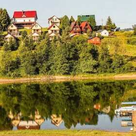 Wczasy w Bieszczadach w Domkach Na Zielonym Wzgórzu w Zawozie pomysłem na spokojny wypoczynek