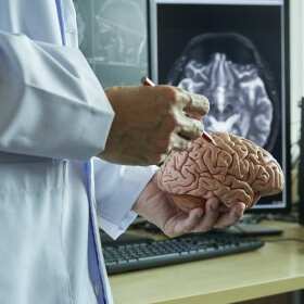 Następstwa udaru mózgu: jak neurolog może pomóc w rehabilitacji pacjentów? dr n. med. Jacek Gajos 