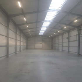 Wykorzystanie konstrukcji stalowych przy stawianiu budynków inwentarskich – Firma Agmet