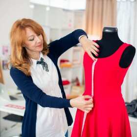 Dobra krawcowa – sekret każdej stylowej kobiety. Pracownia Krawiecka Jolanta Karczewska