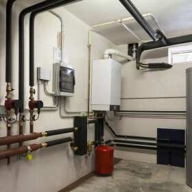 Komu zlecić serwis kotłów i instalacji grzewczych? Poznaj ofertę Zakładu Instalacyjnego Zi Bo-Sz