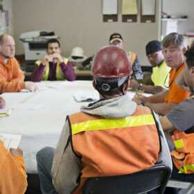 Szkolenia okresowe BHP i przeciwpożarowe: dbaj o bezpieczeństwo w miejscu pracy