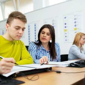 Business English w liceum - angielski przygotowujący do studiów z ekonomii