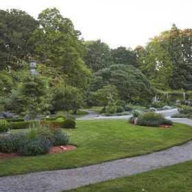 Kiedy warto zlecić projekt i założenie ogrodu firmie Asist Ogrody?