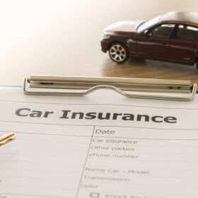 Mucowski: Co warto wiedzieć o ubezpieczeniu komunikacyjnym?