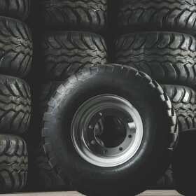 Jakie opony do maszyn rolniczych i akcesoria oferuje firma Czemarol Papugowie?