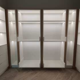 Szafy wnękowe wykonane na wymiar - zalety. Haber Meble