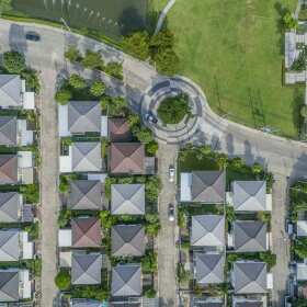 Best Wycena Nieruchomości i Przedsiębiorstw: Wycena nieruchomości gruntowych zabudowanych - czynniki wpływające na wartość