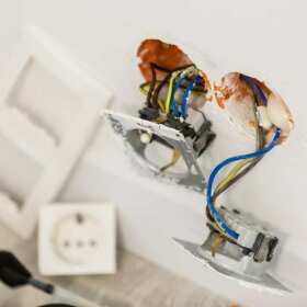  Wymiana i montaż instalacji elektrycznej z firmą Zibi-Elektrotech