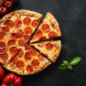 Małe Włochy w Turku - Pizzeria i restauracja Pod Papugami