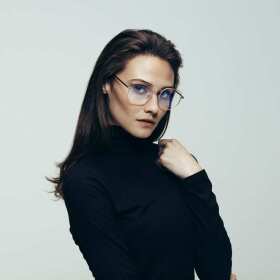 Okulary progresywne - czym są i dla kogo są przeznaczone? | Gabinet Okulistyczny Rosa Alba