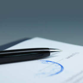 Załatw formalności w obcym języku. Skorzystaj z usług tłumacza