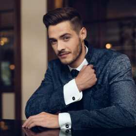 Męskie fryzury ślubne. O czym musi pamiętać pan młody? Fryzjer Męski Barber ''na Piłsudskiego'' Beata Dołowa