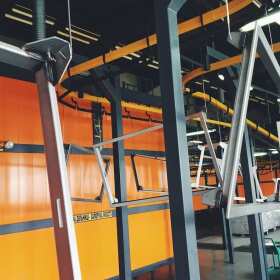 Wpływ lakierowania proszkowego na trwałość i estetykę wyrobów metalowych | Kamra