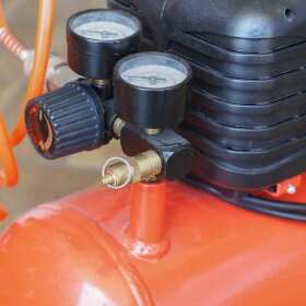 Serwisowanie sprężarek tłokowych - kluczowe aspekty konserwacji i napraw | GCS