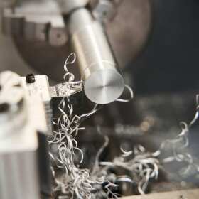 Co warto wiedzieć o plastycznej obróbce metalu?