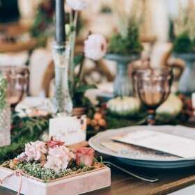 Aranżacja stołu z porcelaną Ćmielów – elegancja i styl