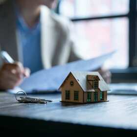 Akt notarialny przy sprzedaży nieruchomości – Kancelaria Notarialna