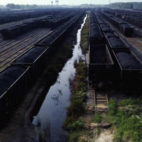 Usługi związane z rozładunkiem i załadunkiem wagonów kolejowych