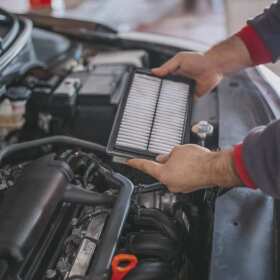 Wymiana filtrów w pojazdach – Moto-Rem