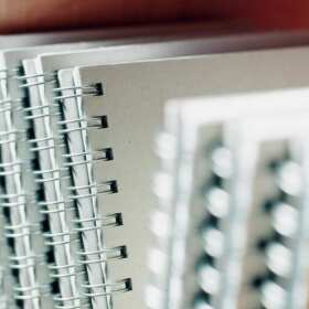 Elementy graficzne w oprawie zeszytów