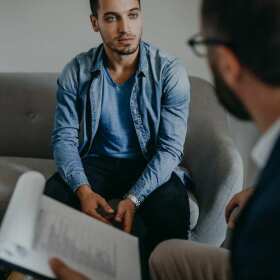 Psychoterapia a pozwolenie na broń – Gabinet Psychologiczny