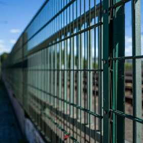Siatki plecione dla hodowców zwierząt – Metalzbyt Poznań