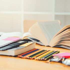 Artykuły szkolne wspierające naukę zdalną i stacjonarną