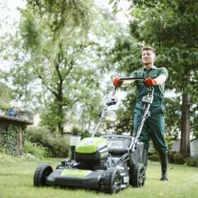 Wybór kosiarki spalinowej – Krysiak Sprzęt do ogrodu