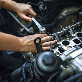 Jak dbać o silnik w samochodzie ciężarowym?