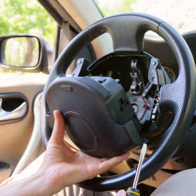 Regeneracja przekładni kierowniczej – czy naprawa maglownicy jest możliwa?