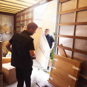 Przewóz mebli na terenie Unii Europejskiej – usługi firmy przewozowej