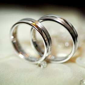 Obrączki ślubne – symbol miłości i tradycji
