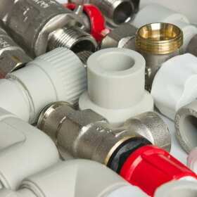 Wybór systemów rynnowych - kluczowe informacje