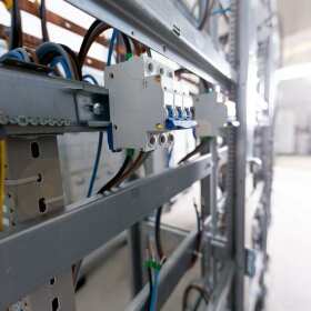 Nowoczesne rozwiązania elektroinstalacyjne – Elmont PW Kosecki T.